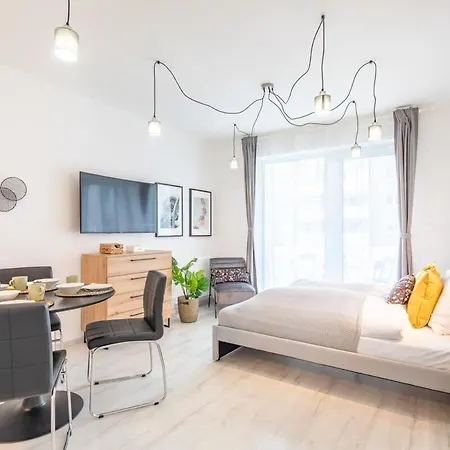 Lägenhet New With Balcony Budapest